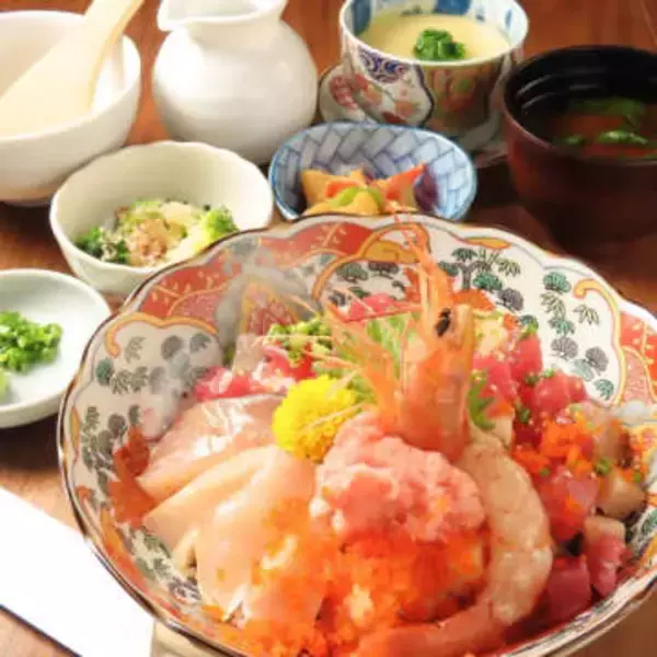 市場直送の地魚を堪能…名古屋市東区泉の大人の隠れ家・創作和食店で味わう旬魚ランチと贅沢夜メニュー