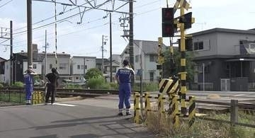 踏切内でうずくまる…80代位の男性が回送電車にはねられ死亡 現場からは自転車も見つかる 一時運転見合わせ