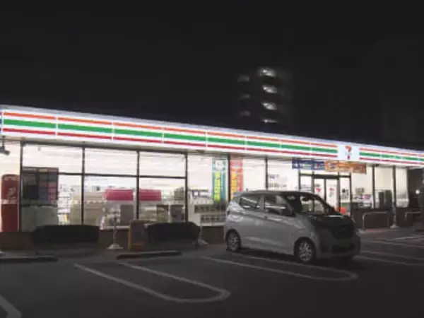 コンビニでパンを万引きし店員殴ってケガさせたか 63歳男を現行犯逮捕「何でか知らんけどポケットの中に」と否認