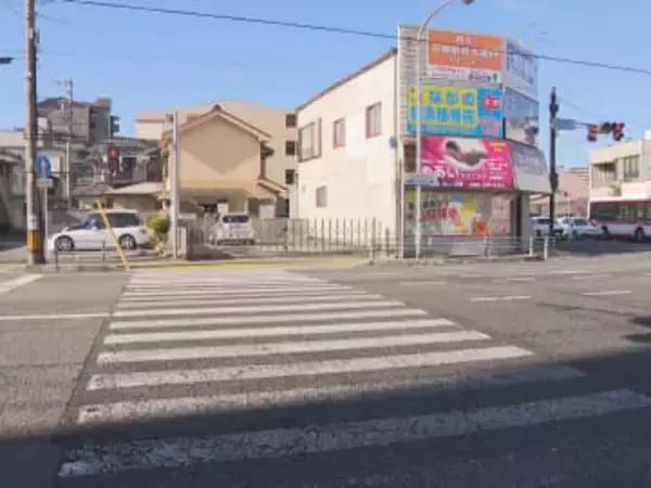 逃走後に妻や母と共に現場へ…飲酒運転の車で19歳男性をひき逃げしケガさせた疑い 48歳会社員の男を逮捕