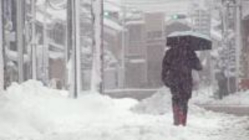 東海道新幹線も減速運転…警報級の大雪の影響で東海圏と関西・北陸圏の高速道路が“遮断状態” 白川村は最大積雪127cm