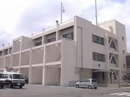 信号交差点で横断歩道を渡っていた自転車と右折する大型トラックが衝突 自転車の75歳男性が死亡 当時の信号は青か