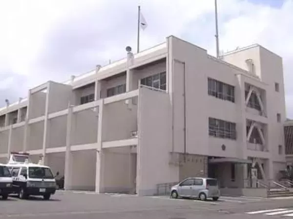 信号交差点で横断歩道を渡っていた自転車と右折する大型トラックが衝突 自転車の75歳男性が死亡 当時の信号は青か
