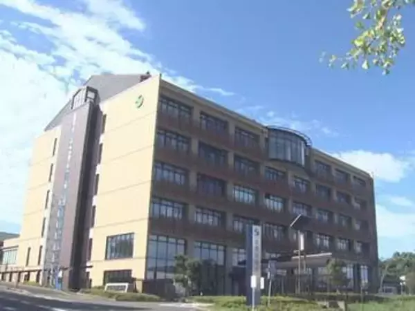 「不適切な事務処理や公文書持ち帰り等…2500件以上の不正を繰り返したとして市の20代男性職員を停職処分」の画像