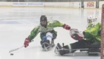 小6のとき突然の病気で足に障害…パラアイスホッケーの“20歳の得点王” 日本代表のエースとしてミラノへ