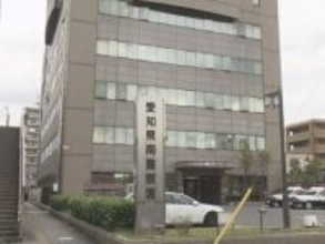 市営住宅の敷地内にうつ伏せで倒れていた男性が死亡 60歳から80歳位で所持品なし 事故と事件の両面で捜査