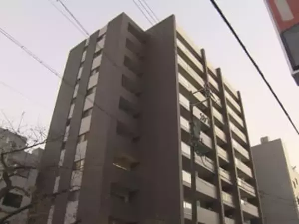 マンションで男性を殺害し現金約80万円と貴金属7400万円相当を奪った罪等 死体遺棄を認めていた32歳女が強盗殺人は否認