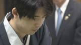 「糸谷九段が角交換を拒否する序盤…名人戦七番勝負第4局始まる 開幕3連勝中の藤井六冠が勝てばタイトル4連覇」の画像1