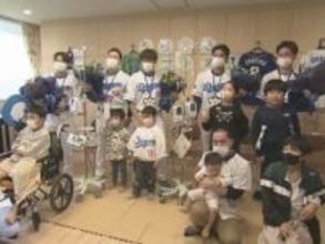 ベテラン大島が呼びかけ…中日の選手5人が病気と闘う子供達にクリスマスプレゼント 金丸「自分も頑張ろうという気持ちに」