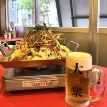 名物は30センチ・本場サイズの韓国屋台風の鶏串…名物タッコチ＆生きタコの踊り食いも 韓国グルメを満喫