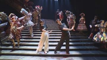 “ラウル”が直々に案内…『オペラ座の怪人』に隠されたヒミツの数々 人生の半分を劇団四季に魅了されてきたキャスターが潜入