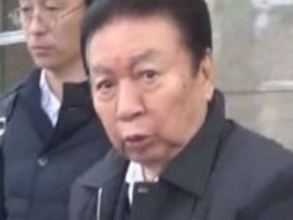 ”地面師”や”原野商法”の側面も…東京・新橋駅前の土地売買巡り約3億円詐取か 不動産会社の81歳社長らを逮捕