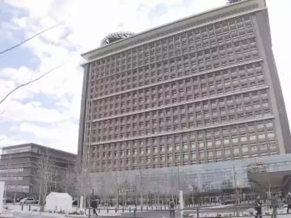 ホテルで夕食のコース料理食べた男女74人が下痢や嘔吐等の症状 食中毒と断定し和食用の厨房を営業禁止処分