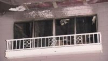 「火が見える」と通行人から通報…未明にアパートの一室が全焼 住人とみられる70代位の男性がやけどし重傷