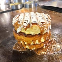 3段重ねのお好み焼きが名物…明太子を1本丸ごとのせた豪快鉄板メニューが話題の津島の鉄板焼き店