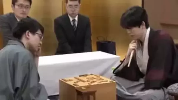 永瀬九段の攻めに屈す…王将戦第4局で藤井六冠が敗れ“カド番”に「なるべく番勝負を長く続けられるように」