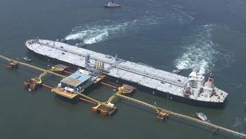 国内消費量の0.6日分積む…事実上封鎖のホルムズ海峡を日本のタンカーとして初めて通過した『出光丸』名古屋港に到着