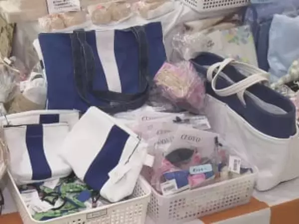中日の選手が来たユニホームのリメイクも…障害者が日頃の訓練など生かして作った商品の販売会 約6000点並ぶ