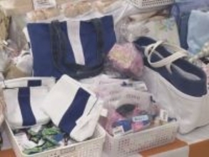 中日の選手が来たユニホームのリメイクも…障害者が日頃の訓練など生かして作った商品の販売会 約6000点並ぶ