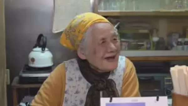 体が動く限りは…70年続く駅前のお好み焼き店を守る89歳の“母ちゃん” 外国人客にも伝わる人情の味