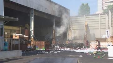 顔にヤケドなど…金属リサイクル会社の工場で火事 40代の男性従業員2人が搬送されるもいずれも軽傷か