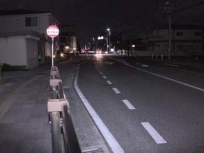 停車しようとした路線バスと後ろから走ってきた自転車の女子高校生が接触 バスとガードレールの間に挟まれケガ