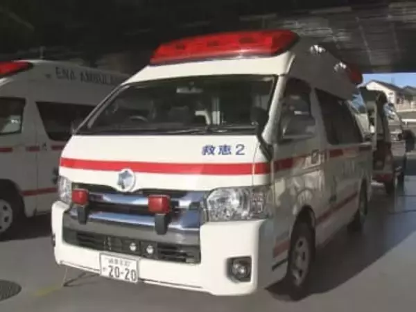 24時間勤務の終了間際…患者を搬送中の救急車がガードレールに接触 ケガ人なし 隊員「仮眠は十分だった」