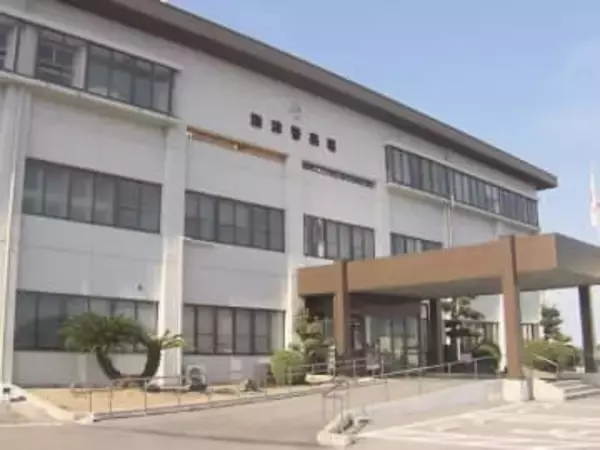 93歳運転手「履物を履き直そうと…」コンビニに乗用車が突っ込み運転していた住職の男性がケガ 店内の客らは無事