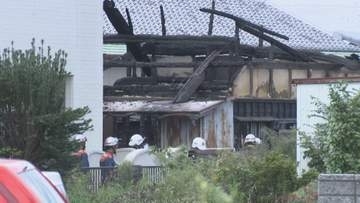 玄関近くのプロパンガスのボンベが破裂…住宅で子供とみられる4人の遺体が見つかった火事 玄関付近が火元の可能性
