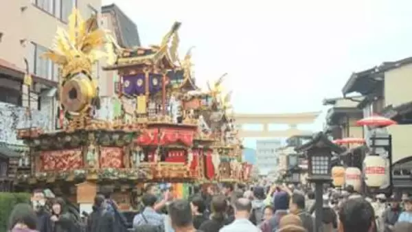 午後からはからくり奉納や還御祭など…『秋の高山祭』2日目 数百人が伝統衣装で街を巡る“御神幸”行われる
