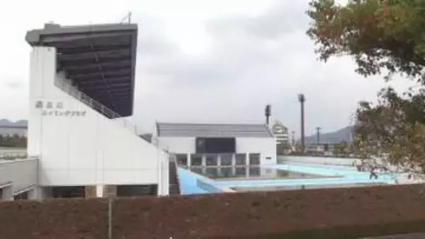 指導者が沈んでいる子供を発見…県主催の水泳教室で幼児が溺れて一時意識不明に 専門家らが事故調査進める