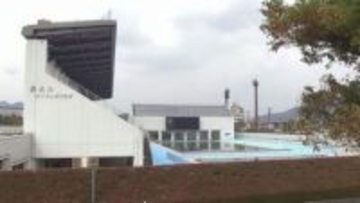 指導者が沈んでいる子供を発見…県主催の水泳教室で幼児が溺れて一時意識不明に 専門家らが事故調査進める