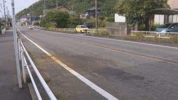軽自動車の運転手が車放置し逃走…未明の国道で車同士が正面衝突 軽トラを運転していた48歳会社役員の男性が死亡