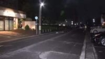 外国人とみられる男が運転…パトカーの追跡を受けていた盗難車が別のパトカーに接触し逃走 その後も衝突事故2件
