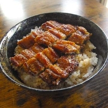 三河一色産うなぎと旬の料理が看板…毎日引く出汁がこだわり 割烹仕込みの本格和食をお手頃に味わえる店