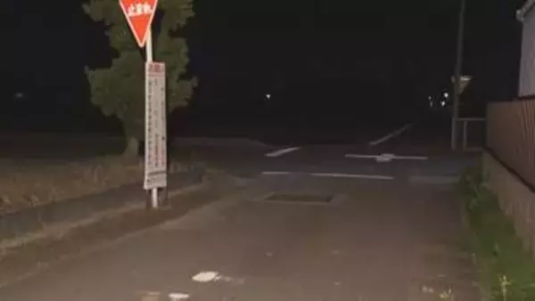 自転車に乗っていてはねられたか…69歳男性が車にひき逃げされ肋骨を折る重傷 現場は片側1車線の市道