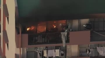 「ドーンという音が」などと通報相次ぐ…マンションの5階の一室が全焼し焼け跡から遺体 1人暮らしの男性と連絡取れず