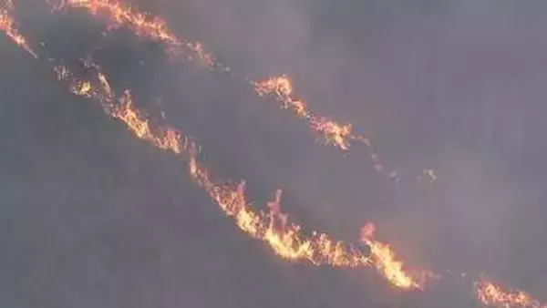 発生から24時間以上が経過…津市美杉町の山火事「何十年もここで生活してるが経験がない」住民は雨予報に期待も
