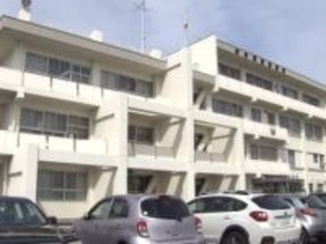 勤務先の高校にあるトイレで男性の陰部を盗撮か 42歳教師の男を逮捕 別の盗撮事件の捜査の過程で動画見つかる