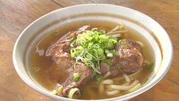 やんばる出身の店主が営む…愛知の山あいに“沖縄カフェ” 母親直伝の家庭料理や沖縄そばが客の旅心くすぐる