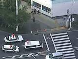 「80代位の男性が運転し駐車場に突っ込む…マイクロバスに歩行者の30代とみられる男女2人がはねられ死亡」の画像1