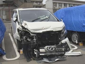 酒に酔った状態で車を運転し中央分離帯に乗り上げ警察に届け出なかった疑い トルコ国籍の34歳男を逮捕