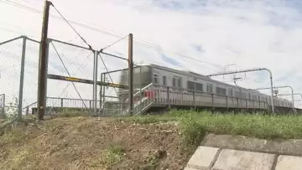 「線路内に人がいる」と複数の通報…川にかかる橋付近で男が線路に立ち入り約1時間運転見合わせ 警察が男を確保