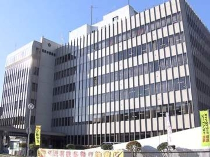 対向車線にはみ出して車運転か…走って来た車と衝突し相手にケガさせ逃げた疑い 41歳男逮捕「記憶がないが…」