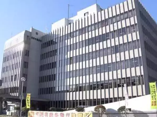 対向車線にはみ出して車運転か…走って来た車と衝突し相手にケガさせ逃げた疑い 41歳男逮捕「記憶がないが…」