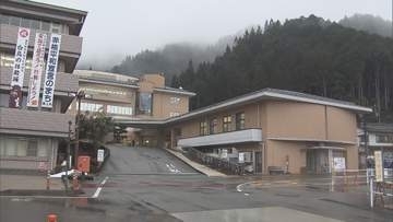 市議会の傍聴に来ていた男性にケガさせたか 59歳女性市議を傷害容疑で書類送検 一般質問の休憩中もみ合いに