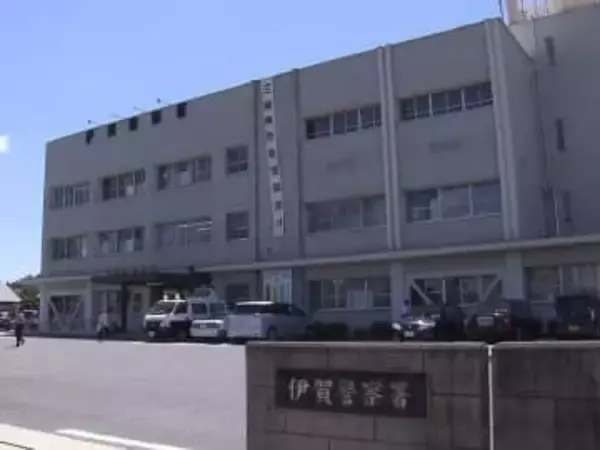 自転車の94歳男性が22歳女子大学生運転の軽自動車にはねられ意識不明の重体 男性はヘルメット着用せず