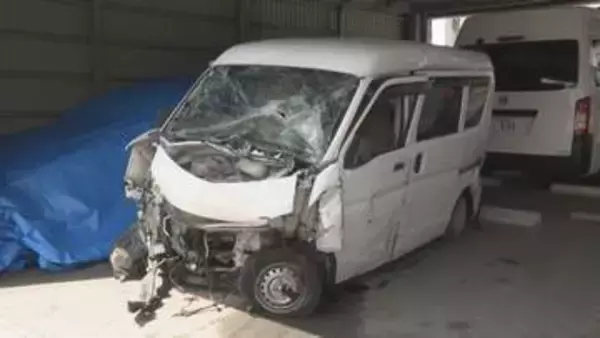 国道交差点で右折した軽ワゴン車が直進してきた乗用車と衝突 軽の運転手の52歳男性が死亡 相手の22歳男性もケガ