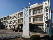 どちらかが中央線をはみ出したか…国道で乗用車と正面衝突した軽ワゴン車の男性が意識不明の重体 片側1車線の直線道路