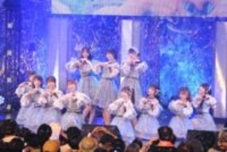 ≠ＭＥ シャボン玉舞うステージでパフォーマンス　鈴木瞳美「皆さんも楽しんでますかー！」
